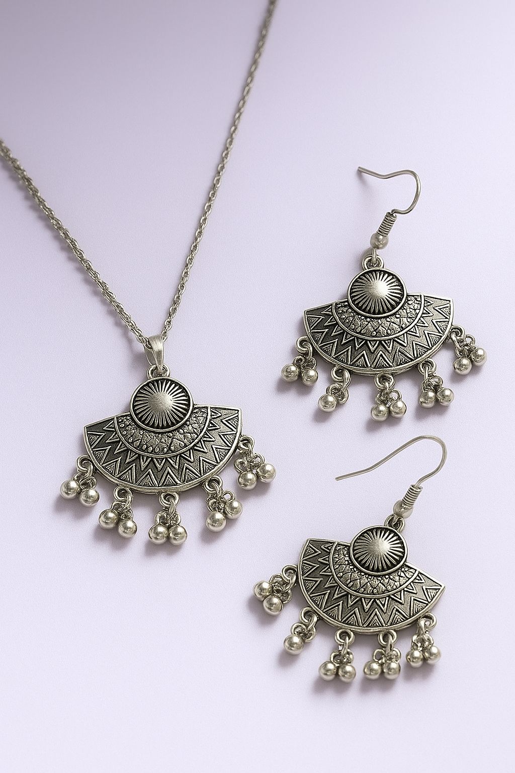 Necklace and earrings set